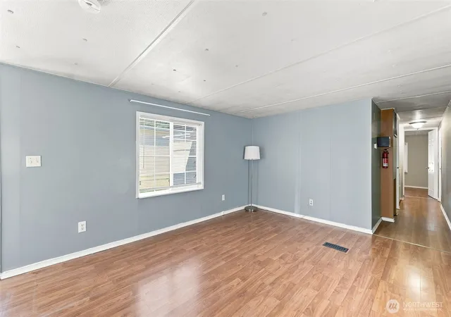 Photo 3 of Manufactured home for sale at 2424 S 260th St #45, Kent, WA 98032 | MLS# NWM2572425 | Listing updated on 2026-09-25