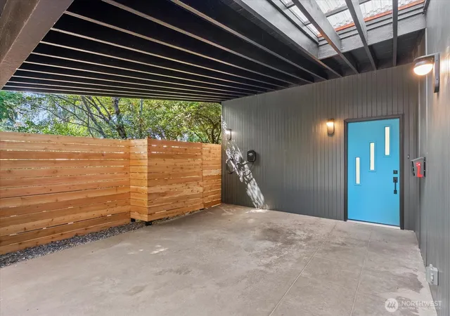Photo 3 of Sale Pending at 8009 28th Avenue NE, Seattle, WA 98115 | MLS# NWM2572500 | Listing updated on 2026-10-07