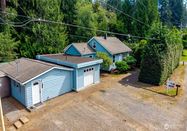 Photo 1 of Multi family home for sale at 2001 30th St, Bellingham, WA 98225 | MLS# NWM2572508 | Listing updated on 2026-09-29