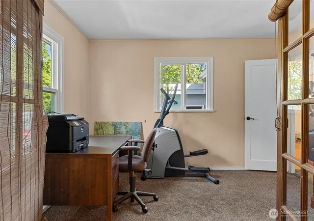 Photo 4 of House for sale at 2001 30Th St, Bellingham, WA 98225 | MLS# NWM2572508 | Listing updated on 2026-09-29