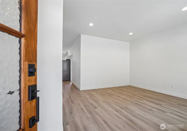 Photo 3 of Sale Pending at 2411 Sunrise St, Kelso, WA 98626 | MLS# NWM2572520 | Listing updated on 2026-08-28