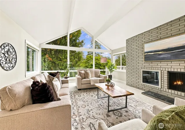 Photo 2 of Sale Pending at 20130 44th Avenue Ne, Lake Forest Park, WA 98155 | MLS# NWM2572525 | Listing updated on 2026-09-24
