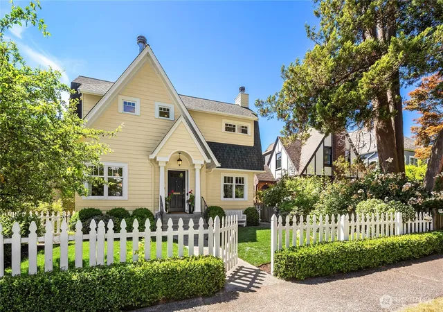 Photo 1 of Sale Pending at 3819 44 Ave Ne, Seattle, WA 98105 | MLS# NWM2572540 | Listing updated on 2026-09-17