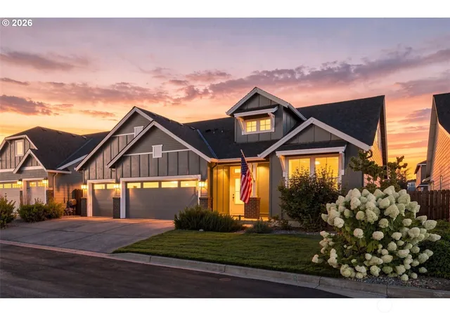 Photo 2 of Single family home for sale at 12508 Ne 103rd Wy, Vancouver, WA 98682 | MLS# NWM2572542 | Listing updated on 2026-10-01