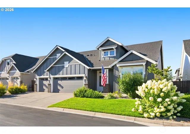 Photo 3 of Single family home for sale at 12508 Ne 103rd Wy, Vancouver, WA 98682 | MLS# NWM2572542 | Listing updated on 2026-10-01