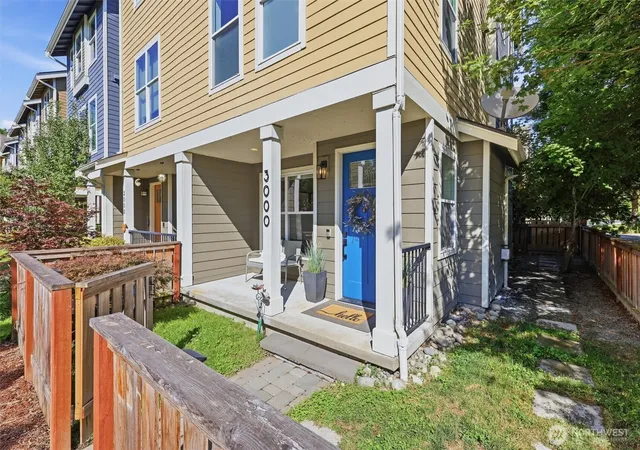 Photo 2 of Townhouse for sale at 3000 Sw Graham St, Seattle, WA 19812 | MLS# NWM2572552 | Listing updated on 2026-09-30