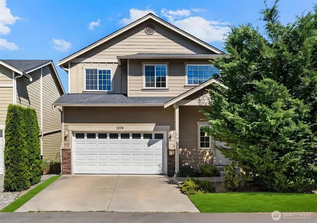 Photo 1 of Condo for sale at 1209 139th Pl Sw, Lynnwood, WA 98087 | MLS# NWM2572589 | Listing updated on 2026-09-24