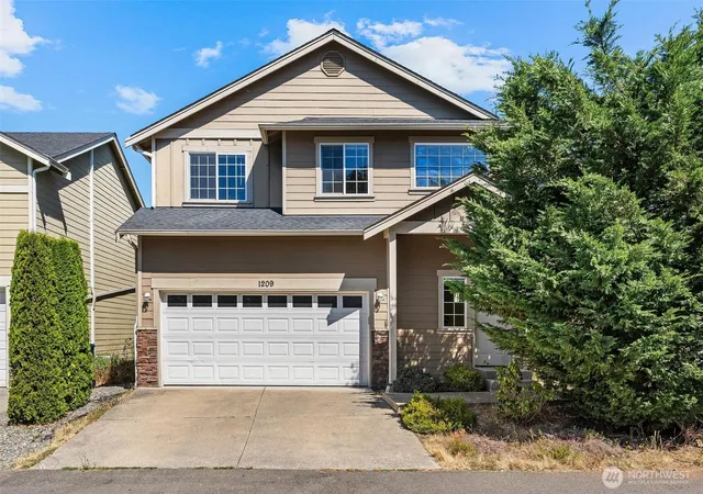 Photo 2 of Condo for sale at 1209 139th Pl Sw, Lynnwood, WA 98087 | MLS# NWM2572589 | Listing updated on 2026-09-24