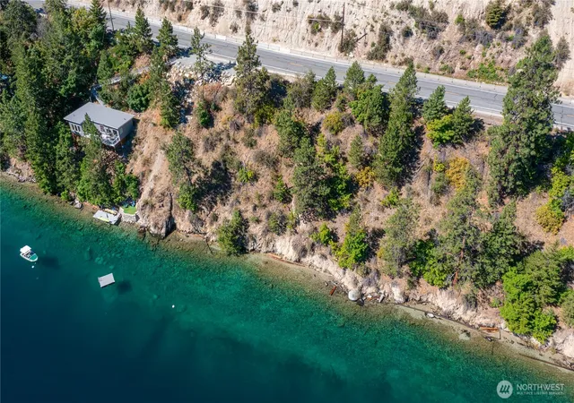 Photo 2 of Single family home for sale at 9064 S Lakeshore Rd, Chelan, WA 98816 | MLS# NWM2572591 | Listing updated on 2026-10-03