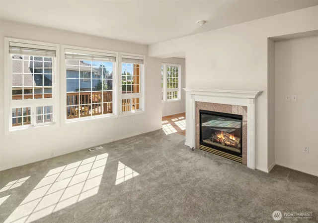 Photo 4 of Townhouse for sale at 13809 Se 255Th Pl, Kent, WA 98042 | MLS# NWM2572599 | Listing updated on 2026-09-25
