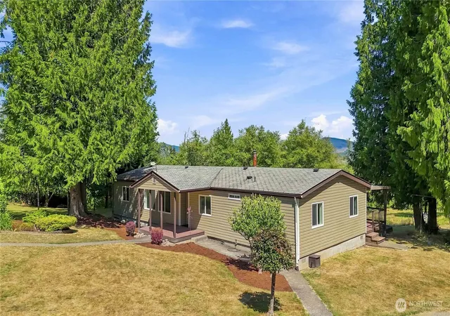 Photo 1 of Sale Pending at 153 Claudine Ct, Kelso, WA 98626 | MLS# NWM2572600 | Listing updated on 2026-09-27