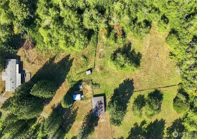 Photo 3 of Sale Pending at 153 Claudine Ct, Kelso, WA 98626 | MLS# NWM2572600 | Listing updated on 2026-09-27