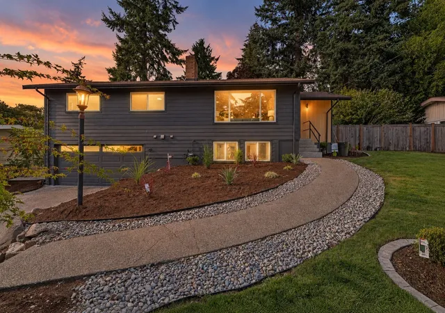 Single family home for sale at 1836 Nw 197Th St, Shoreline, WA 98177 | MLS# NWM2572606