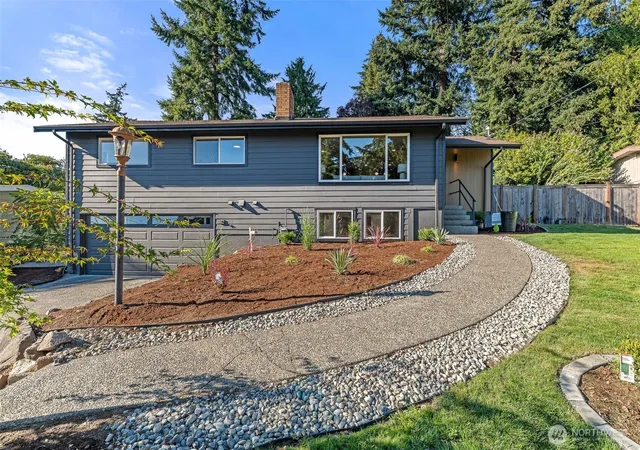 Photo 2 of Sale Pending at 1836 Nw 197th St, Shoreline, WA 98177 | MLS# NWM2572606 | Listing updated on 2026-09-23
