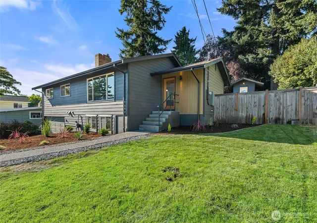 Photo 3 of Sale Pending at 1836 Nw 197th St, Shoreline, WA 98177 | MLS# NWM2572606 | Listing updated on 2026-09-23