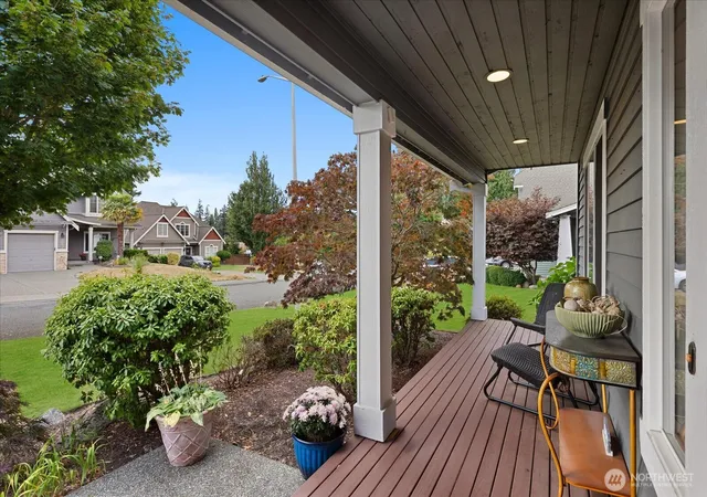 Photo 3 of Single family home for sale at 1620 Highland Terrace Ct, Mukilteo, WA 98275 | MLS# NWM2572638 | Listing updated on 2026-09-29
