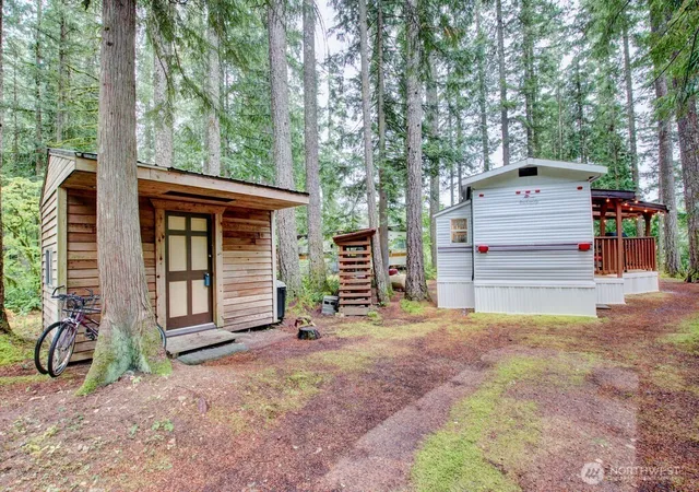 Photo 2 of Manufactured home for sale at 51 6 Riverside Dr, Deming, WA 98244 | MLS# NWM2572641 | Listing updated on 2026-09-25