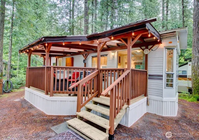 Photo 3 of Manufactured home for sale at 51 6 Riverside Dr, Deming, WA 98244 | MLS# NWM2572641 | Listing updated on 2026-09-25