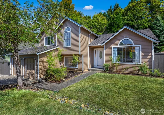 Photo 1 of Single family home for sale at 1124 S 23rd St, Renton, WA 98055 | MLS# NWM2572648 | Listing updated on 2026-10-02