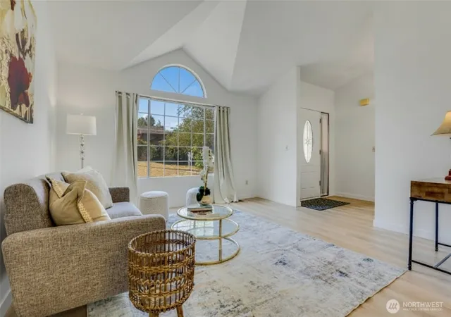 Photo 3 of Single family home for sale at 1124 S 23rd St, Renton, WA 98055 | MLS# NWM2572648 | Listing updated on 2026-10-02