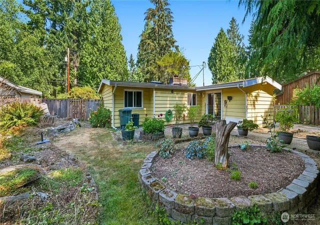 Photo 3 of Single family home for sale at 8232 184th St Sw, Edmonds, WA 98026 | MLS# NWM2572654 | Listing updated on 2026-10-01