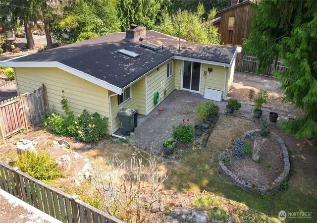Photo 4 of Single family home for sale at 8232 184Th St Sw, Edmonds, WA 98026 | MLS# NWM2572654 | Listing updated on 2026-10-01