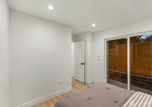 Photo 4 of Sale Pending at 13321 3Rd Ave Ne #B, Seattle, WA 98125 | MLS# NWM2572664 | Listing updated on 2026-09-25