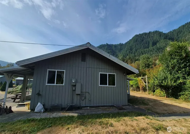 Photo 3 of Sale Pending at 145 Tilton Dr, Morton, WA 98356 | MLS# NWM2572669 | Listing updated on 2026-09-25