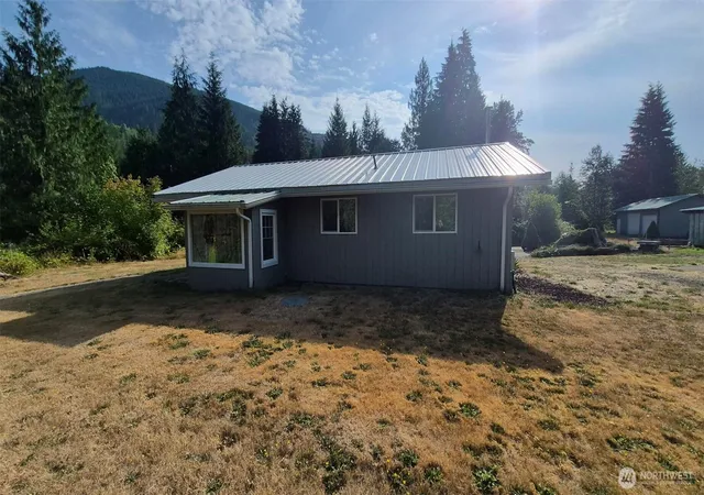 Photo 4 of Sale Pending at 145 Tilton Dr, Morton, WA 98356 | MLS# NWM2572669 | Listing updated on 2026-09-25