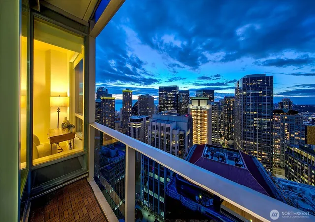 Photo 4 of Condo for sale at 737 Olive Way #3101, Seattle, WA 98101 | MLS# NWM2572672 | Listing updated on 2026-09-30