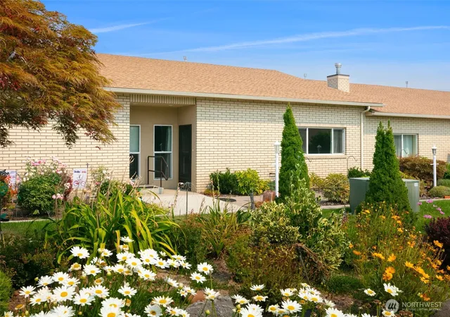 Photo 1 of Condo for sale at 5701 W Chestnut #11, Yakima, WA 98908 | MLS# NWM2572711 | Listing updated on 2026-09-25