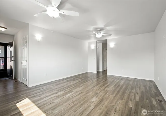 Photo 4 of Condo for sale at 5701 W Chestnut #11, Yakima, WA 98908 | MLS# NWM2572711 | Listing updated on 2026-09-25