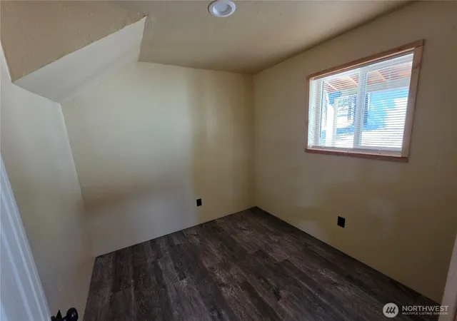 Photo 3 of Single family home for sale at 147 W High Country Dr, Tonasket, WA 98855 | MLS# NWM2572715 | Listing updated on 2026-09-25