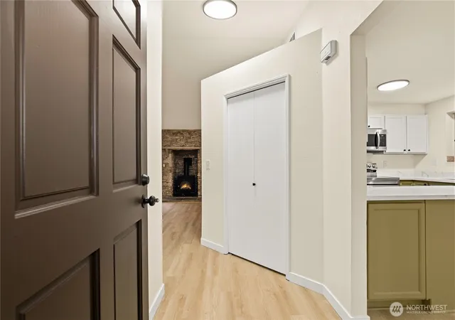 Photo 3 of Sale Pending at 22607 Se 273rd St, Maple Valley, WA 98038 | MLS# NWM2572720 | Listing updated on 2026-09-22