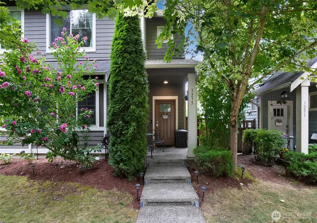 Photo 1 of Townhouse for sale at 3235 15th Wy Se, Olympia, WA 98501 | MLS# NWM2572723 | Listing updated on 2026-09-25
