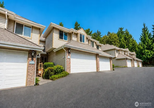 Photo 3 of Townhouse for sale at 23406 100Th Ave Se #A103, Kent, WA 98031 | MLS# NWM2572726 | Listing updated on 2026-09-25