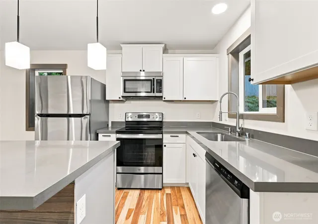Photo 3 of Sale Pending at 4338 Herring St, Langley, WA 98260 | MLS# NWM2572728 | Listing updated on 2026-09-21