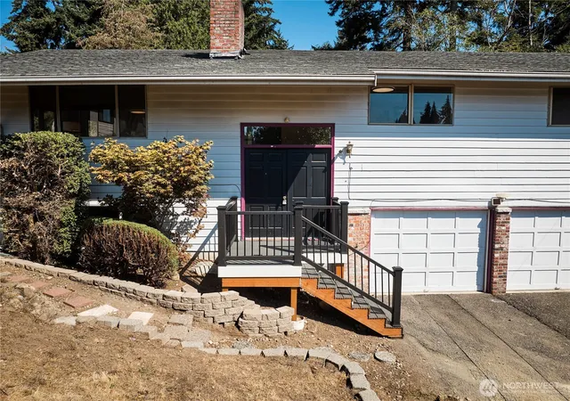 Photo 2 of Single family home for sale at 160 S 120th St, Burien, WA 98168 | MLS# NWM2572738 | Listing updated on 2026-09-30