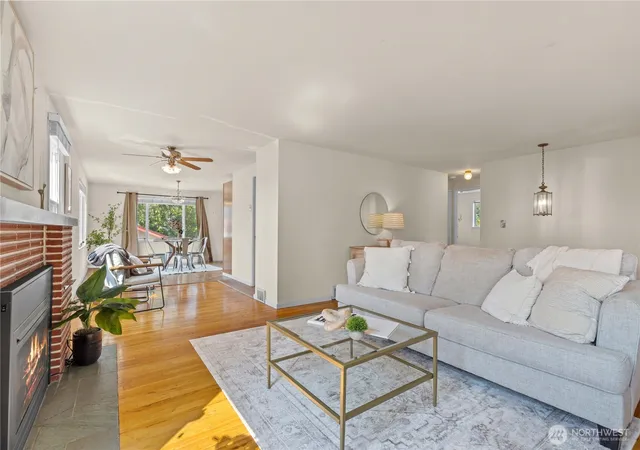 Photo 3 of Single Family Residence at 3237 Solie Ave, Bremerton, WA 98310 | MLS# NWM2572741 | | Sold on 2026-10-01