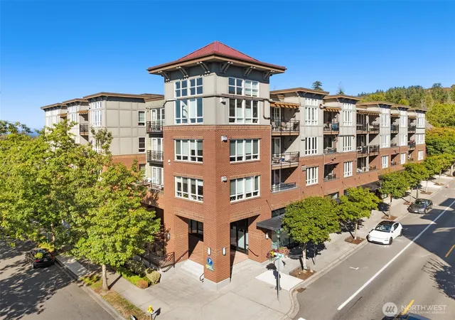Condo for sale at 1880 25th Avenue NE #210, Issaquah, WA 98029 | MLS# NWM2572745