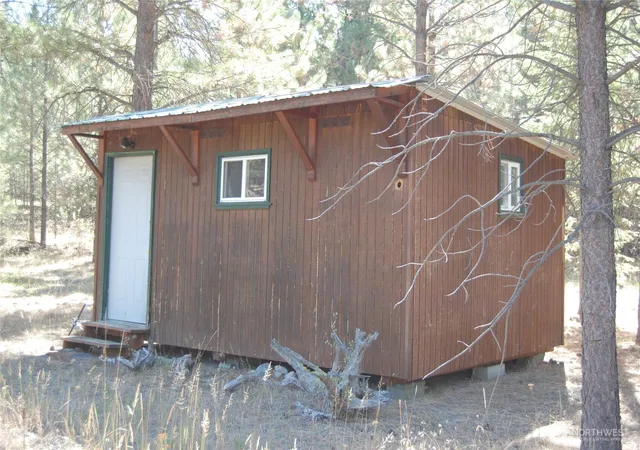 Photo 3 of Sale Pending at 144 Cheif Joseph Trail, Riverside, WA 98849 | MLS# NWM2572750 | Listing updated on 2026-09-22