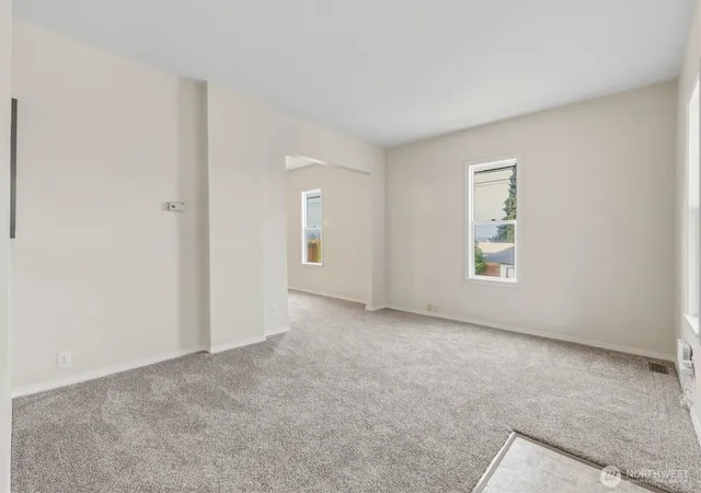Photo 3 of Single family home for sale at 500 Cowlitz Way, Kelso, WA 98626 | MLS# NWM2572752 | Listing updated on 2026-10-07
