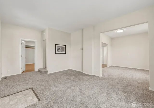 Photo 4 of Single family home for sale at 500 Cowlitz Way, Kelso, WA 98626 | MLS# NWM2572752 | Listing updated on 2026-10-07