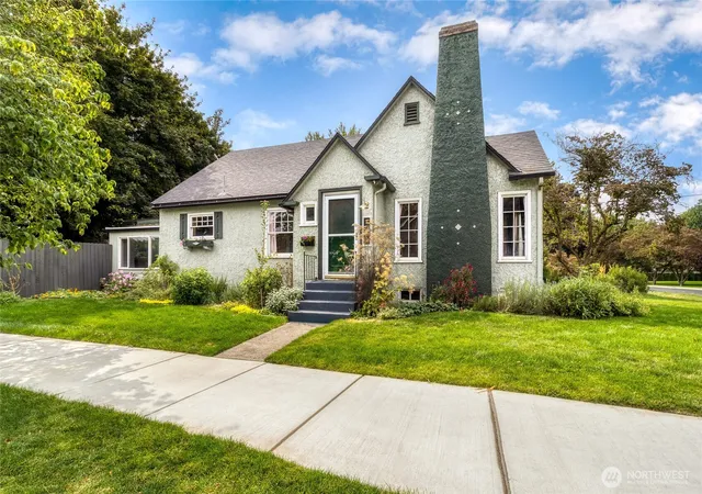 Photo 1 of Single family home for sale at 1002 Howard St, Walla Walla, WA 99362 | MLS# NWM2572756 | Listing updated on 2026-09-25