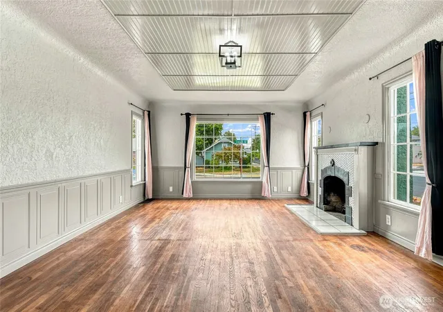 Photo 3 of Single family home for sale at 1002 Howard St, Walla Walla, WA 99362 | MLS# NWM2572756 | Listing updated on 2026-09-25