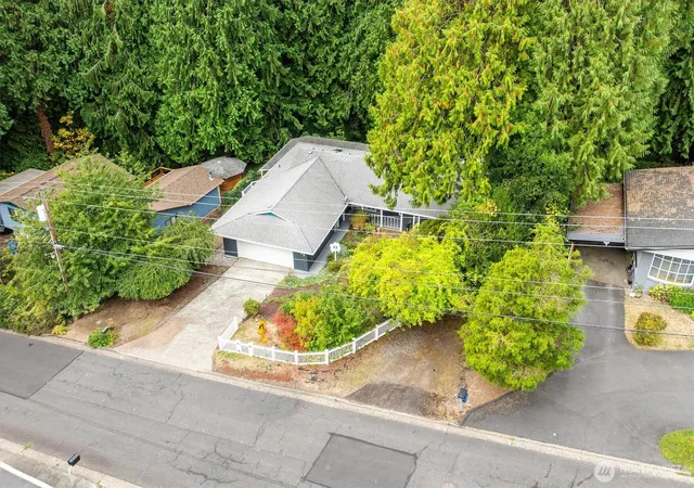 Photo 2 of Single family home for sale at 1005 N 22nd Avenue, Kelso, WA 98626 | MLS# NWM2572757 | Listing updated on 2026-10-01