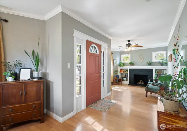 Photo 3 of Single family home for sale at 2828 Washington Way, Longview, WA 98632 | MLS# NWM2572763 | Listing updated on 2026-09-23