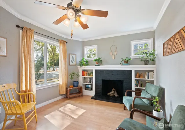 Photo 3 of Single family home for sale at 2828 Washington Way, Longview, WA 98632 | MLS# NWM2572763 | Listing updated on 2026-09-23