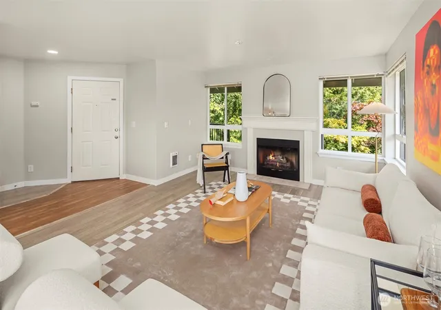 Photo 3 of Condo for sale at 3926 243rd Pl Se #H-303, Bothell, WA 98021 | MLS# NWM2572766 | Listing updated on 2026-10-03