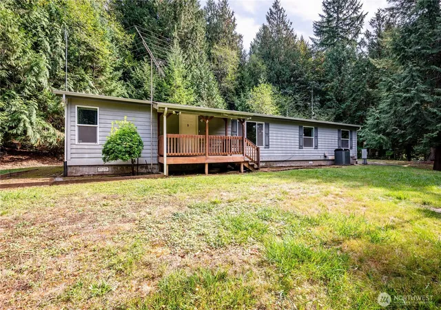 Photo 1 of Manufactured home for sale at 125 Eufaula Hts Rd, Longview, WA 98632 | MLS# NWM2572769 | Listing updated on 2026-10-01